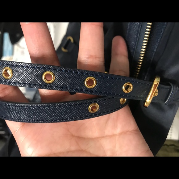 PRADA - Picture 7 of 8